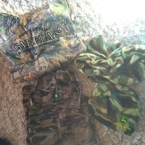 Cabelas hoodie, John deere hat/scarf & overalls